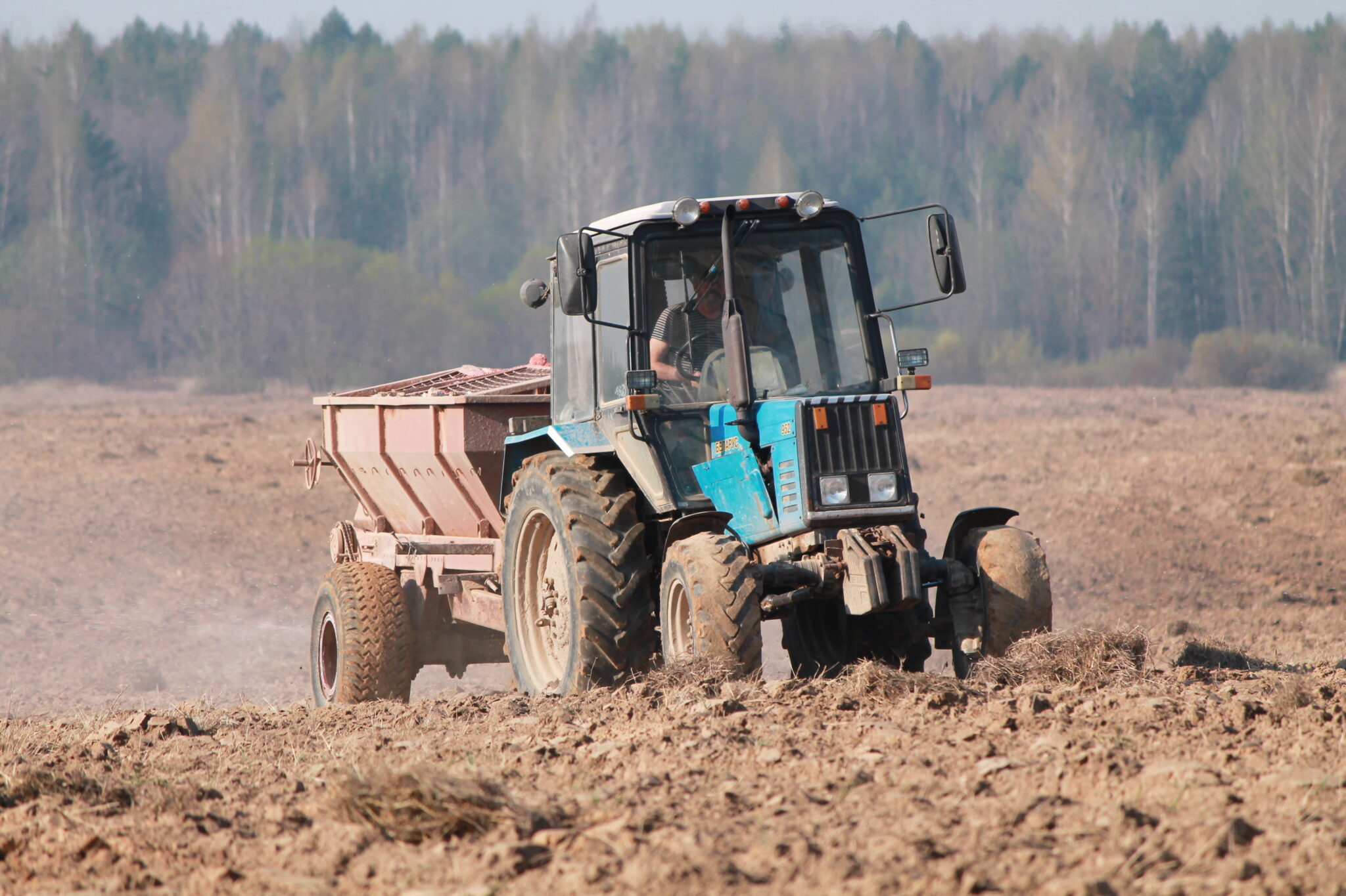 Беларуси 2017. Посевная МТЗ 3022. МТЗ 3022 С плугом. Посевная МТЗ 3022 зелёный. 3022 Год.