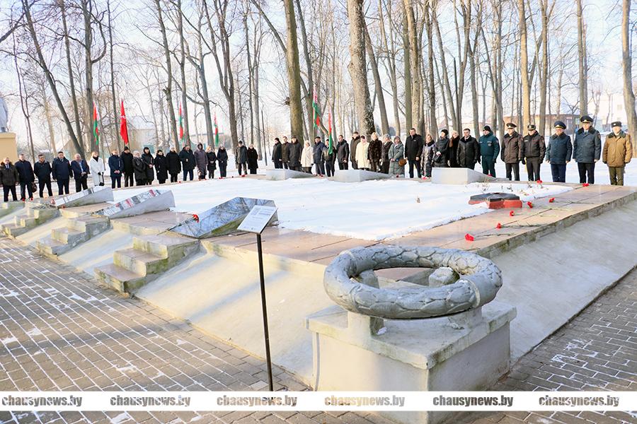 В преддверии Дня защитников Отечества и Вооружённых Сил Республики Беларусь в Чаусах состоялся митинг